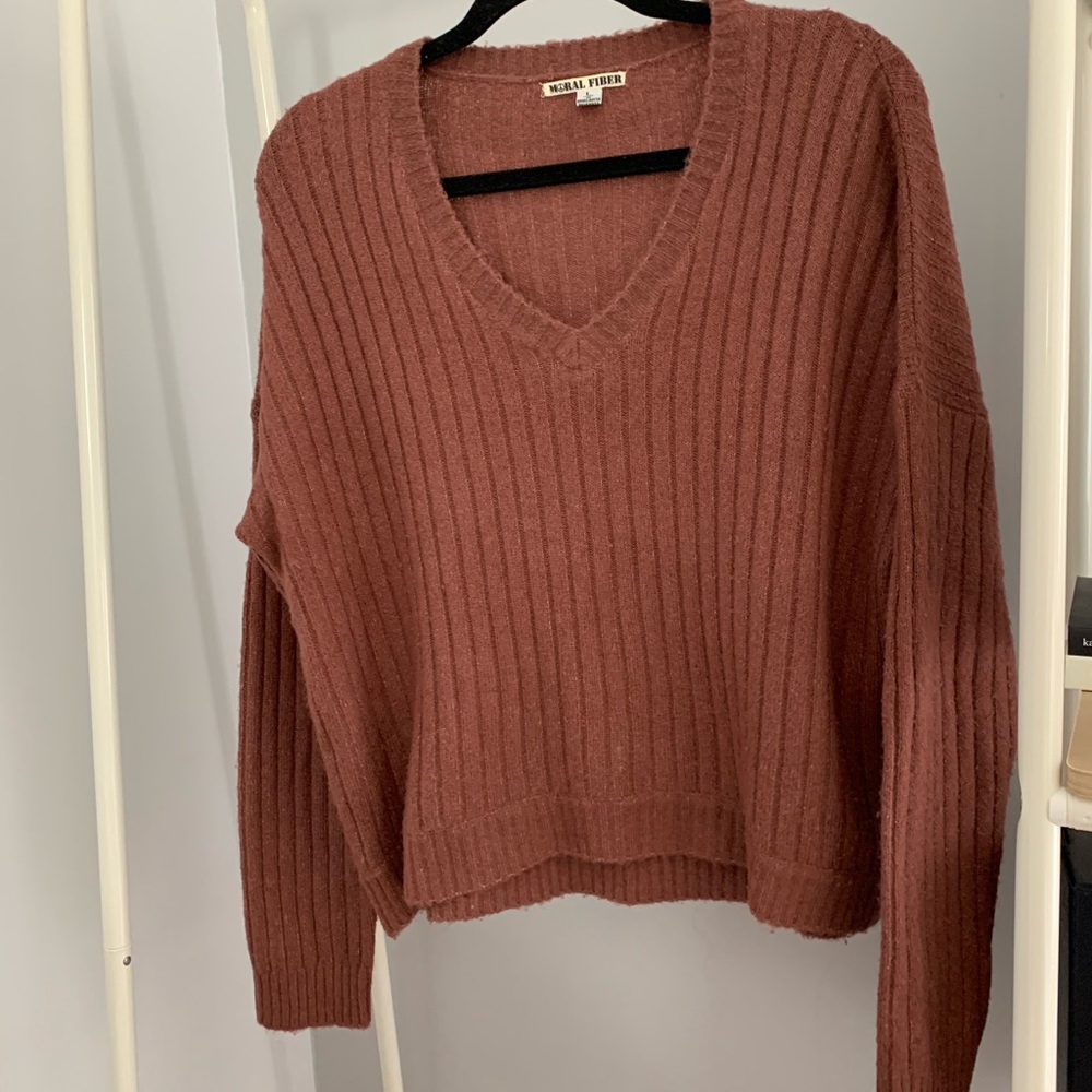 Pink sweater, in size large